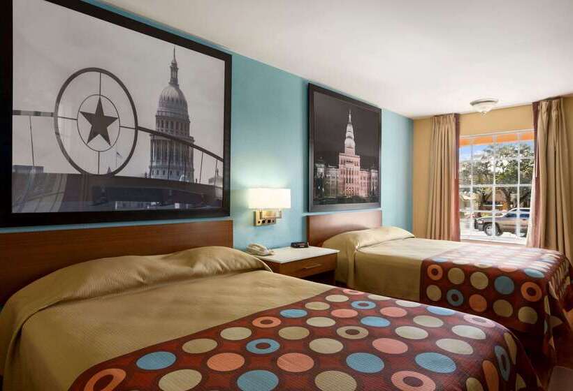 Мотель Super 8 By Wyndham Austin Downtown/capitol Area