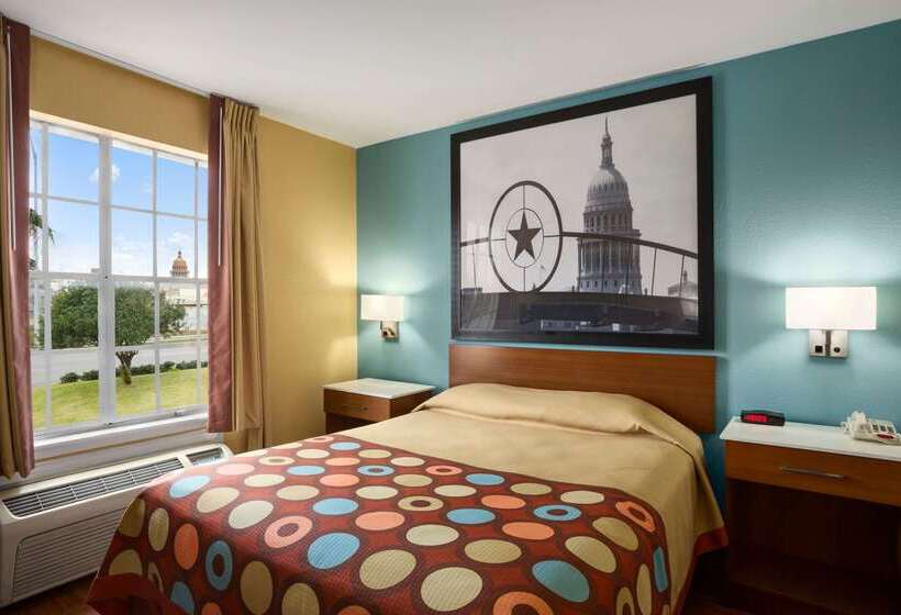 مُتل Super 8 By Wyndham Austin Downtown/capitol Area