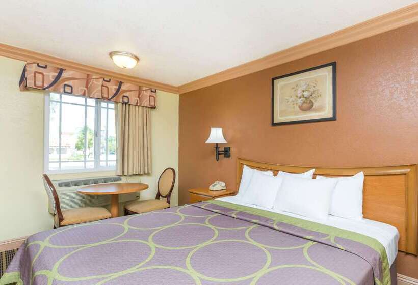 モーテル Super 8 By Wyndham Azusa