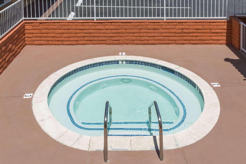 モーテル Super 8 By Wyndham Azusa