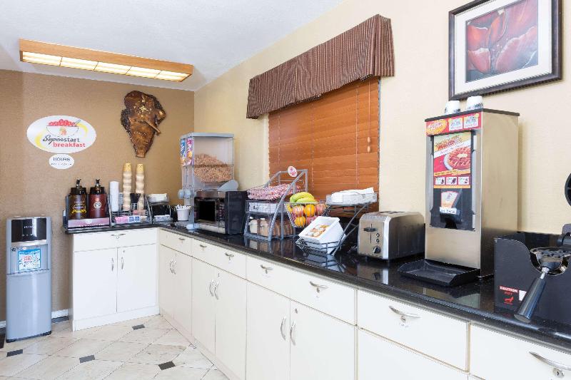 モーテル Super 8 By Wyndham Azusa