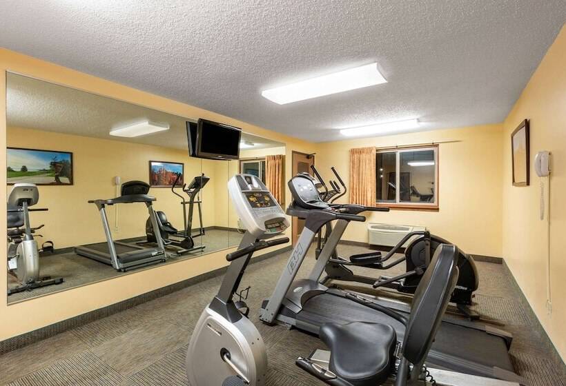 فندق على الطريق Super 8 By Wyndham Bemidji Mn