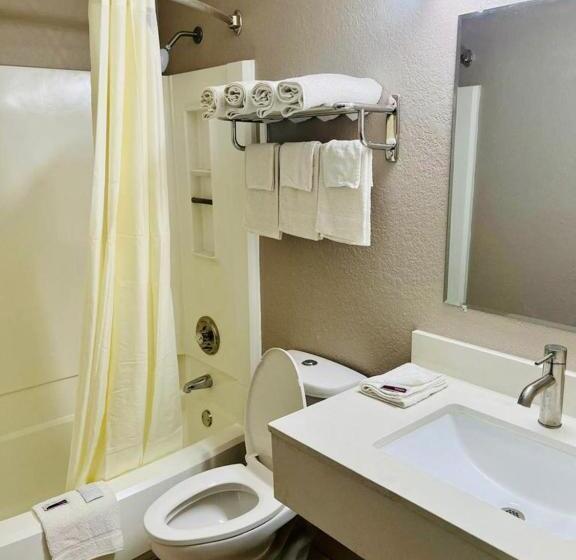 فندق على الطريق Super 8 By Wyndham Benton Harbor St Joseph