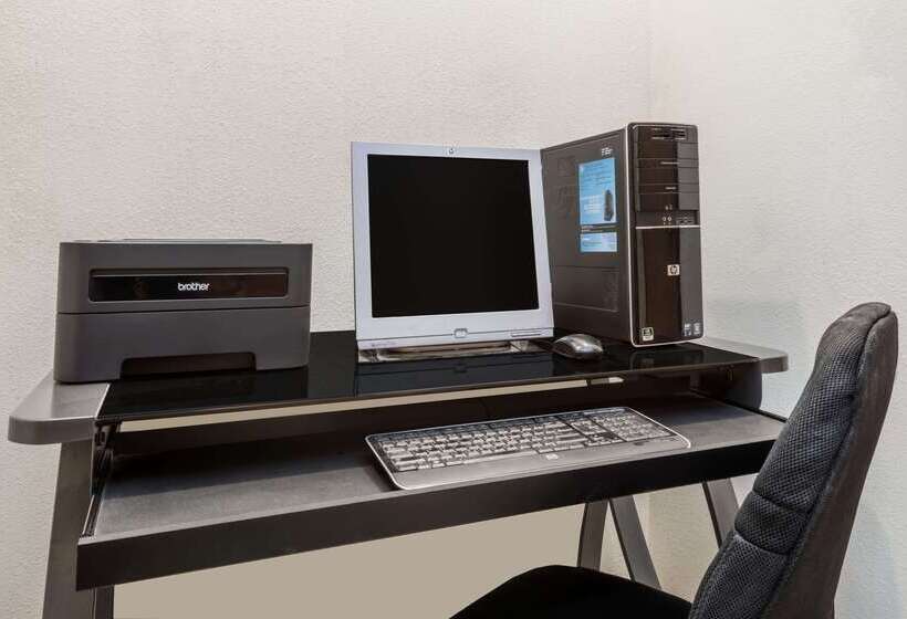 汽车旅馆 Super 8 By Wyndham Bernalillo