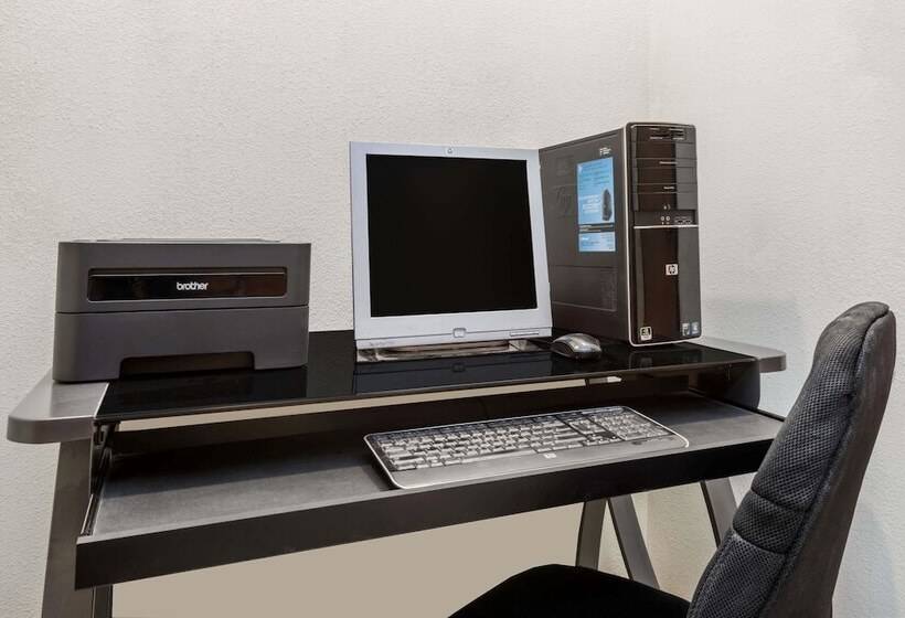 汽车旅馆 Super 8 By Wyndham Bernalillo