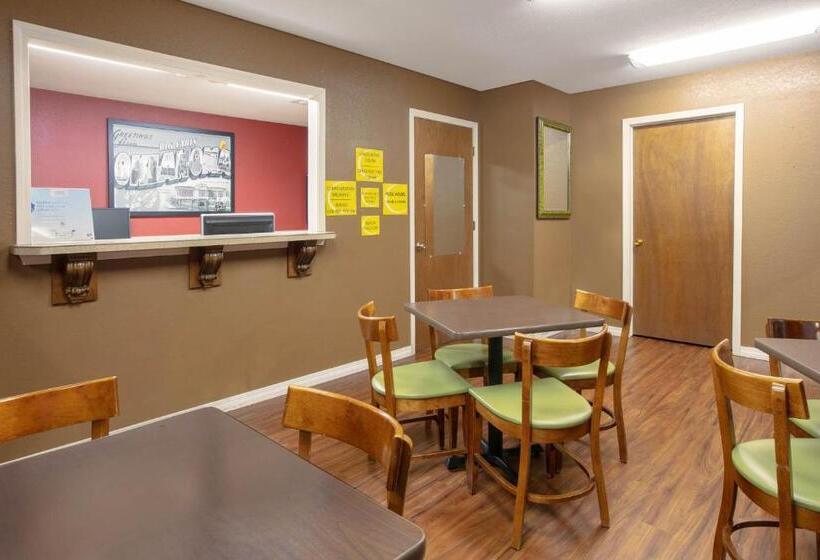 فندق على الطريق Super 8 By Wyndham Big Cabin/vinita Area