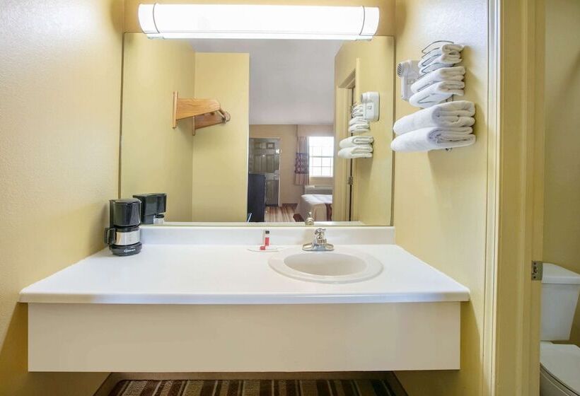 فندق على الطريق Super 8 By Wyndham Big Cabin/vinita Area