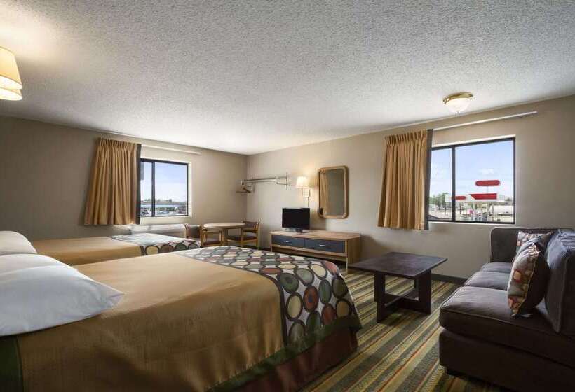 فندق على الطريق Super 8 By Wyndham Blackwell