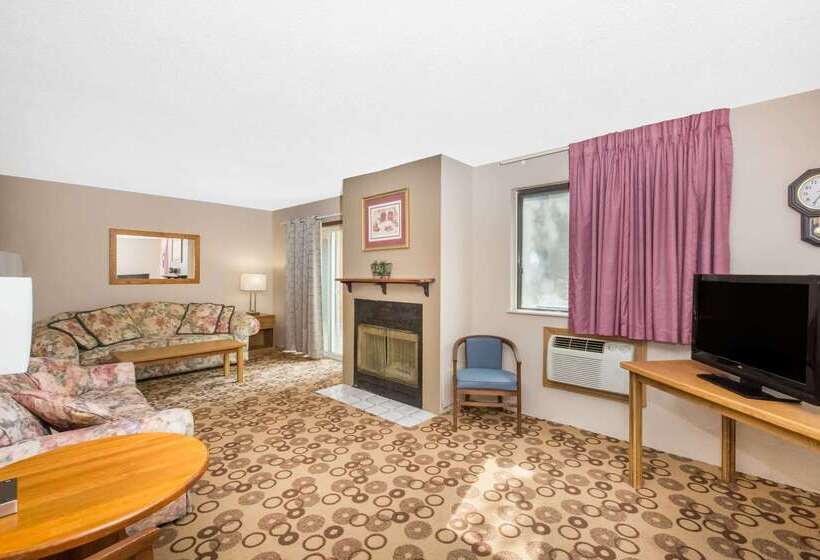 모텔 Super 8 By Wyndham Blue Earth