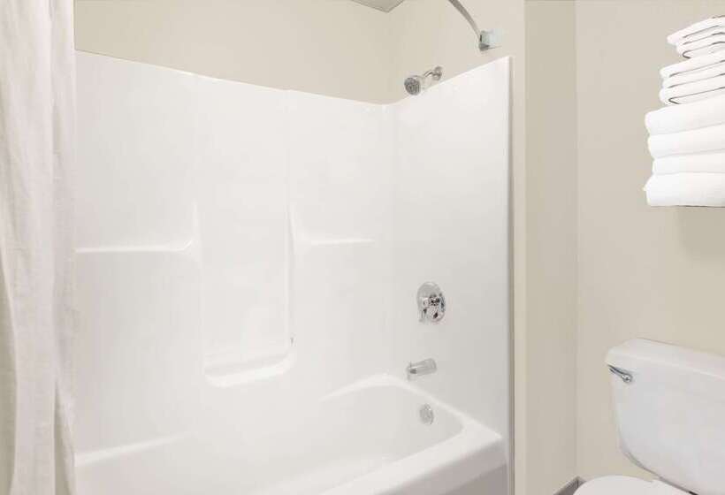 Мотель Super 8 By Wyndham Bolivar