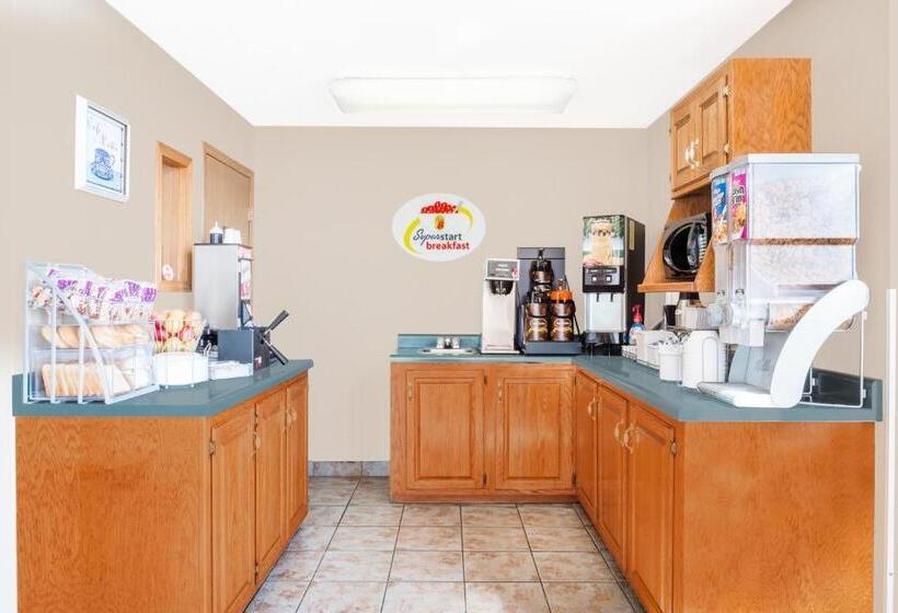 فندق على الطريق Super 8 By Wyndham Bolivar