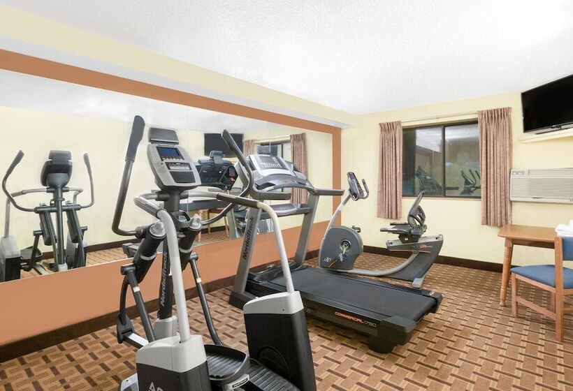 فندق على الطريق Super 8 By Wyndham Boone