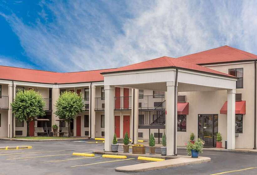 فندق على الطريق Super 8 By Wyndham Bryant Little Rock Area