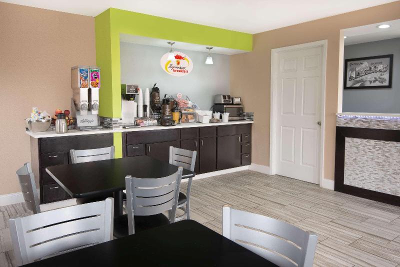 فندق على الطريق Super 8 By Wyndham Bryant Little Rock Area