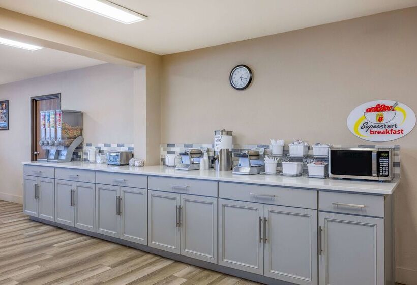 فندق على الطريق Super 8 By Wyndham Butte Mt