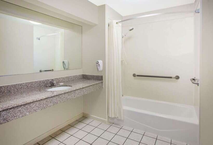 汽车旅馆 Super 8 By Wyndham Cabot