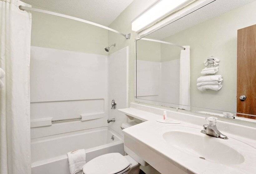 汽车旅馆  Super 8 By Wyndham Carlislesouth