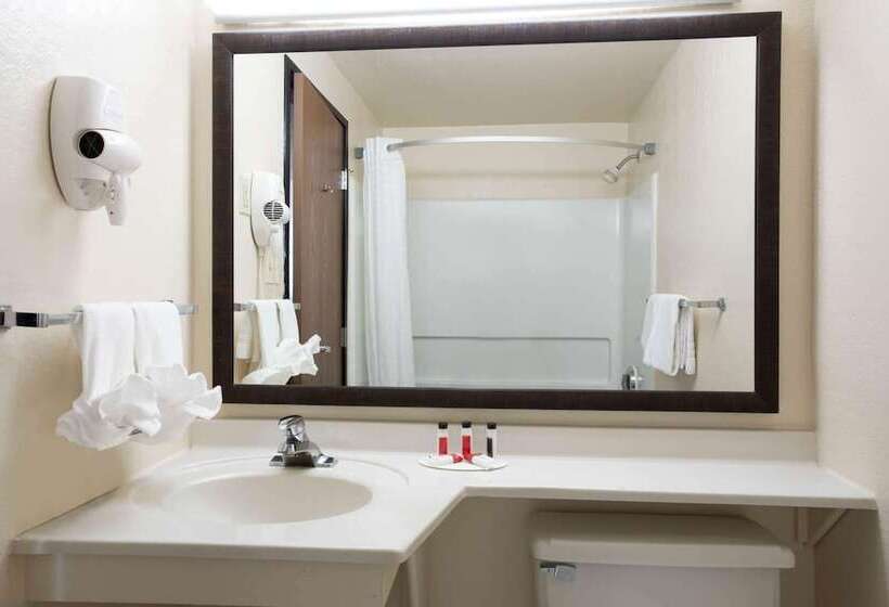 فندق على الطريق Super 8 By Wyndham Cheyenne Wy