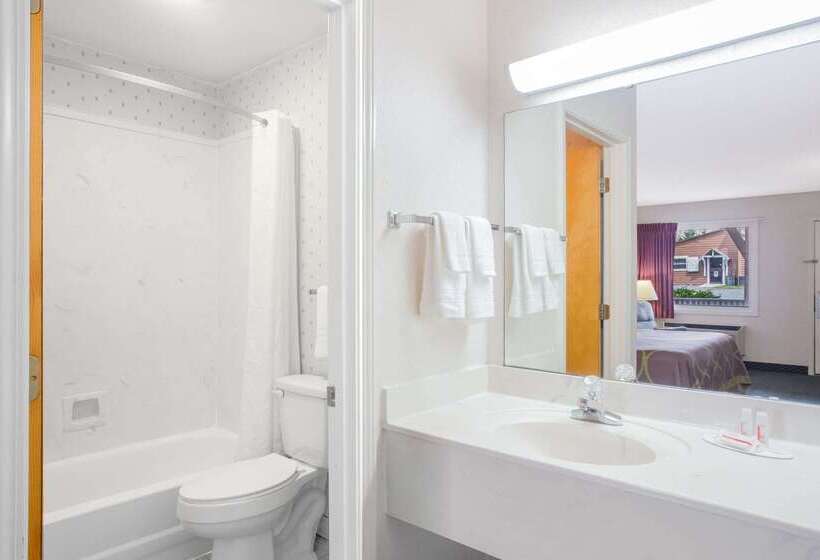 Мотель Super 8 By Wyndham Christiansburg