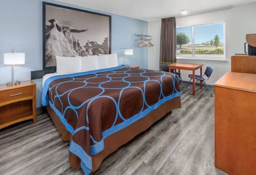 فندق على الطريق Super 8 By Wyndham Clayton