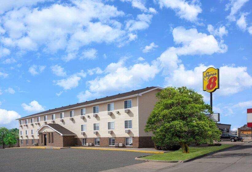 فندق على الطريق Super 8 By Wyndham Clinton