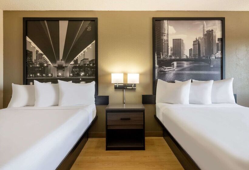 فندق على الطريق Super 8 By Wyndham Clinton