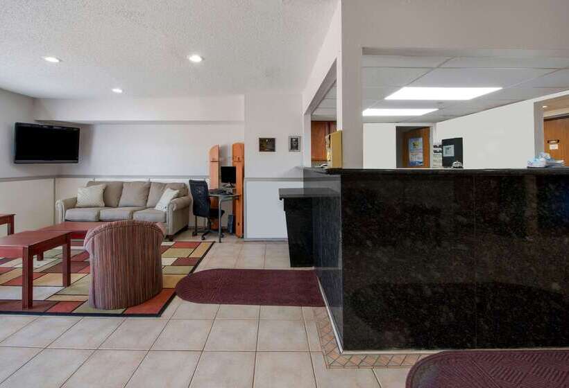 فندق على الطريق Super 8 By Wyndham College Station