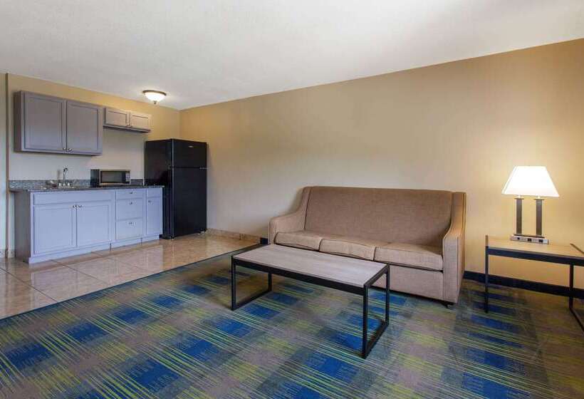 汽车旅馆  Super 8 By Wyndham Cromwell/middletown