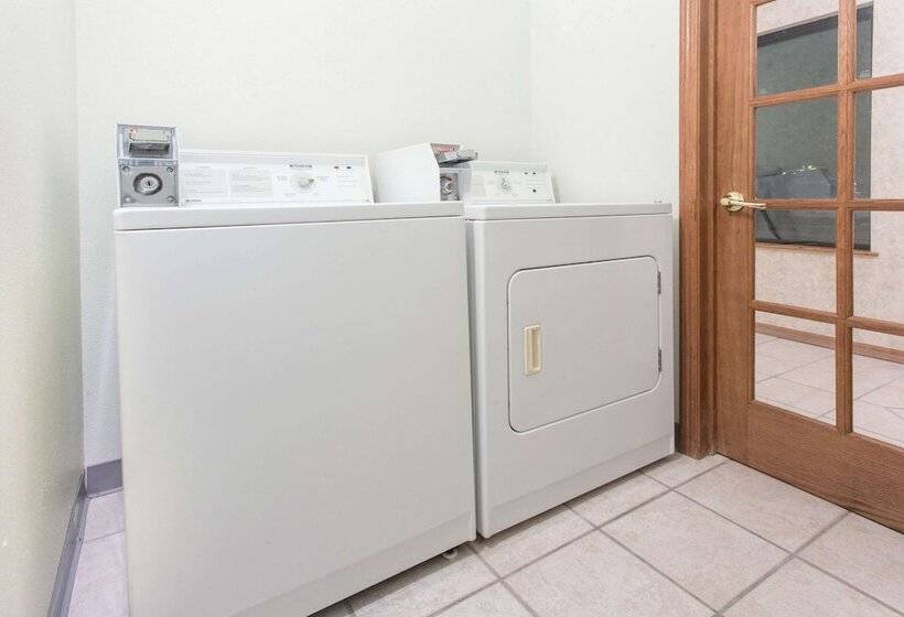 فندق على الطريق Super 8 By Wyndham Dodgeville