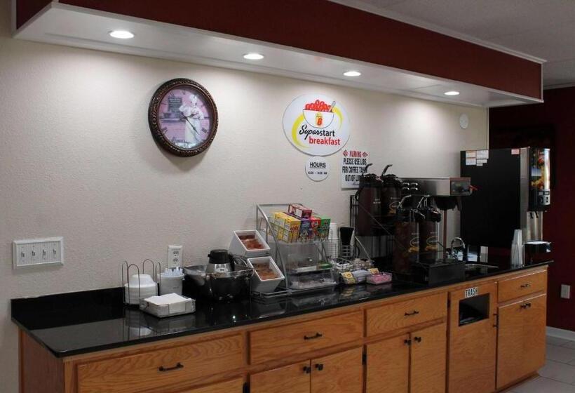 مُتل Super 8 By Wyndham Dothan