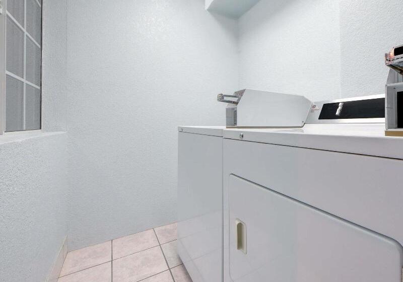 모텔 Super 8 By Wyndham Dumas Tx