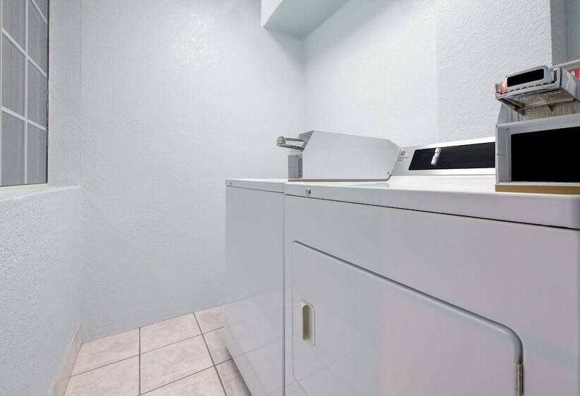 모텔 Super 8 By Wyndham Dumas Tx