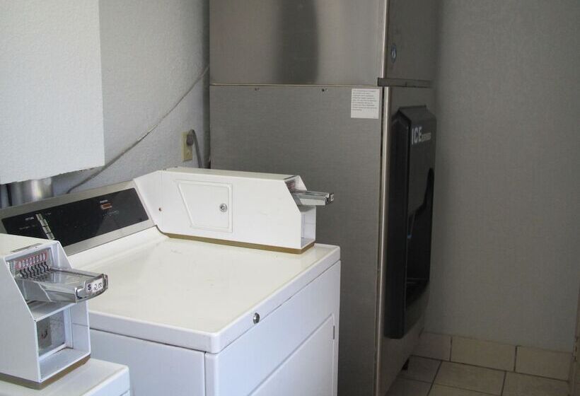 모텔 Super 8 By Wyndham Dumas Tx