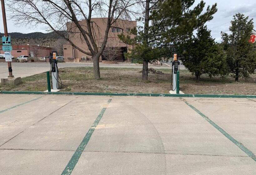 汽车旅馆  Super 8 By Wyndham Durango