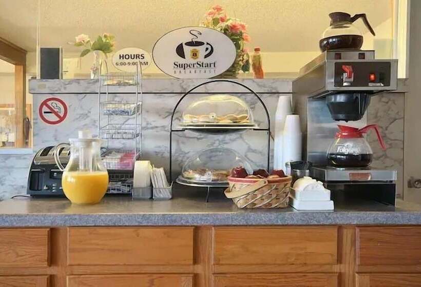 فندق على الطريق Super 8 By Wyndham Elk City