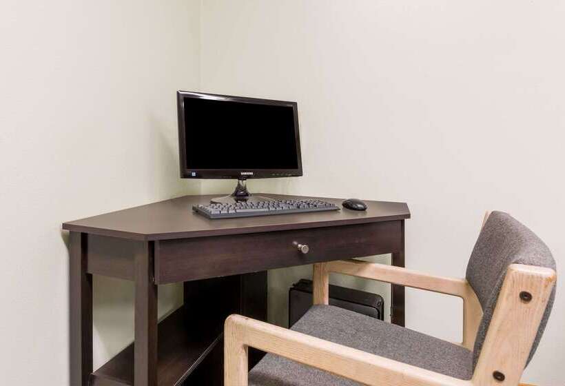 فندق على الطريق Super 8 By Wyndham Estherville