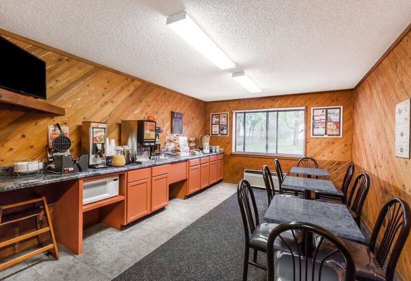 فندق على الطريق Super 8 By Wyndham Estherville