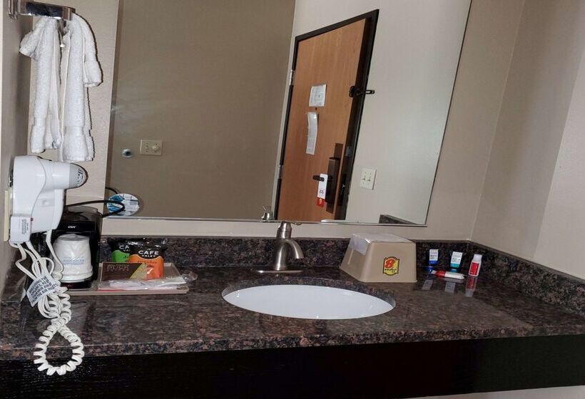 فندق على الطريق Super 8 By Wyndham Estherville