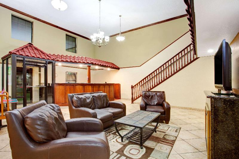 فندق على الطريق Super 8 By Wyndham Forrest City Ar