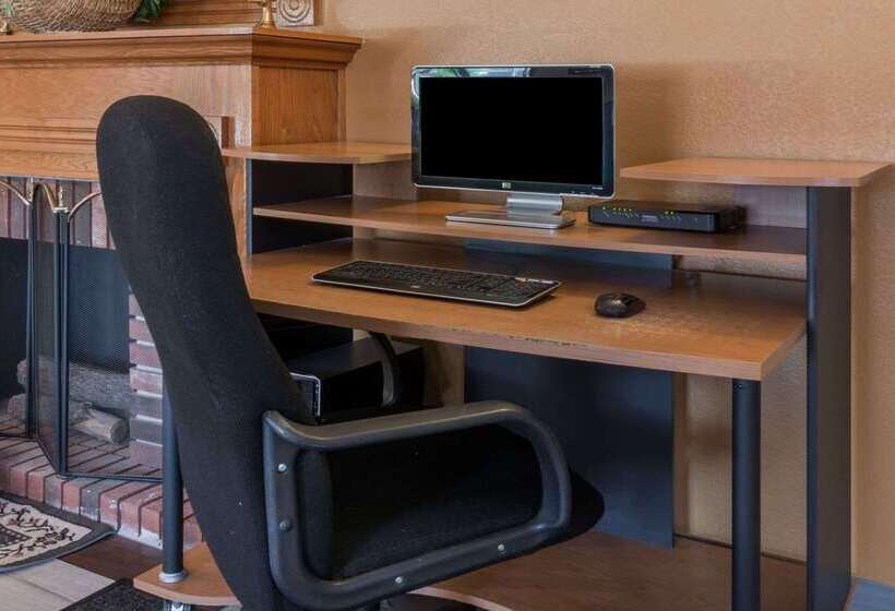 모텔 Super 8 By Wyndham Front Royal