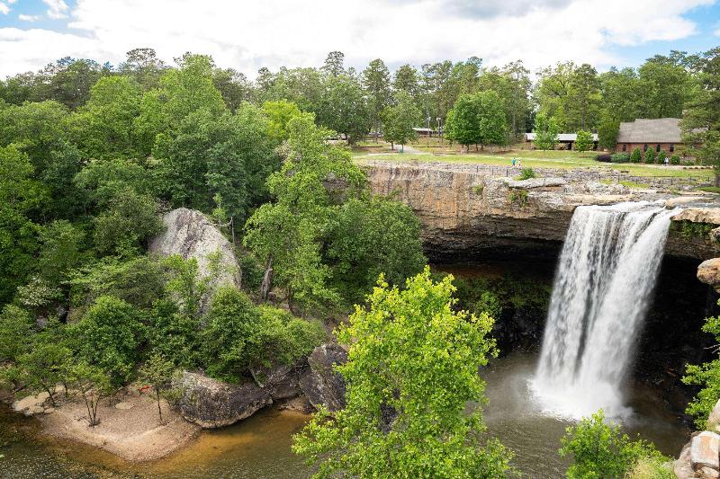 مُتل Super 8 By Wyndham Gadsden Al