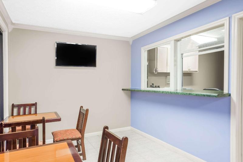 فندق على الطريق Super 8 By Wyndham Gadsden Al