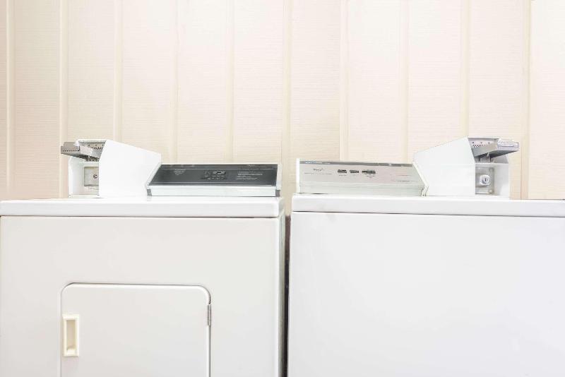 فندق على الطريق Super 8 By Wyndham Gadsden Al