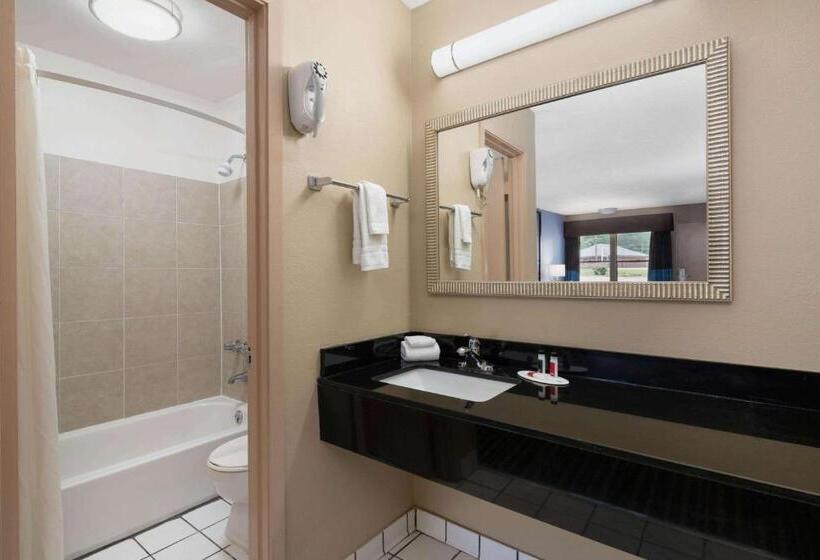 فندق على الطريق Super 8 By Wyndham Gadsden Al