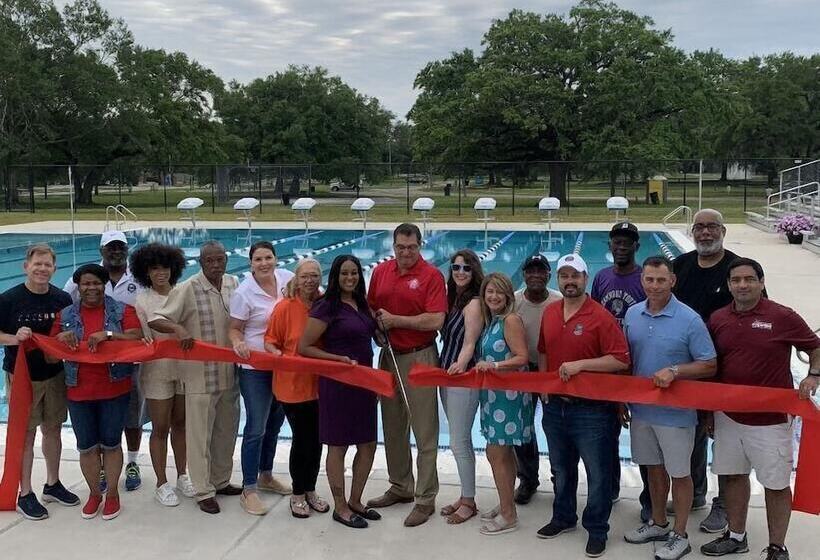 汽车旅馆  Super 8 By Wyndham Hammond