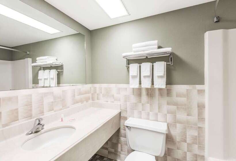 مُتل Super 8 By Wyndham Henrietta/rochester Area