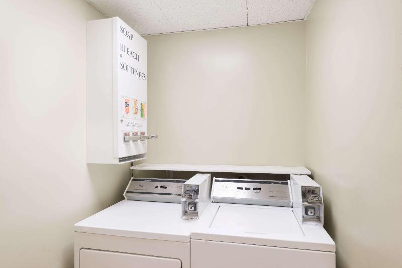 مُتل Super 8 By Wyndham Henrietta/rochester Area