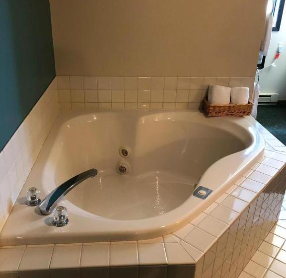 모텔 Super 8 By Wyndham Huron