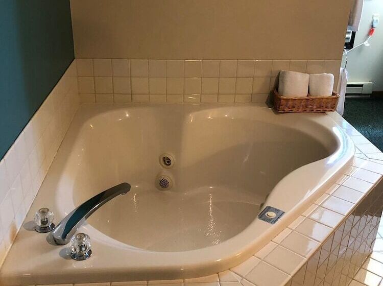 모텔 Super 8 By Wyndham Huron