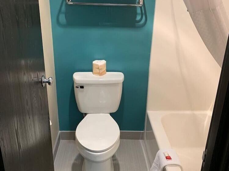 모텔 Super 8 By Wyndham Huron